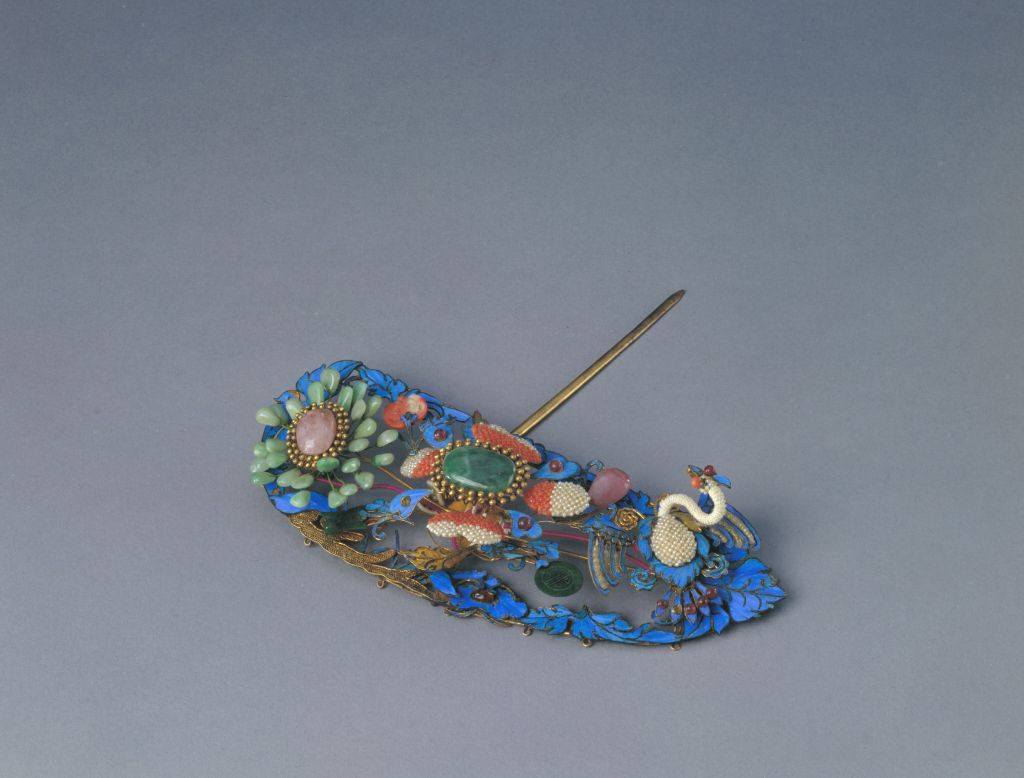 图片[1]-Copper Plated Gold Dotted Cui Inlaid Pearl Stone Haitang Crane Pattern Head Flower-China Archive